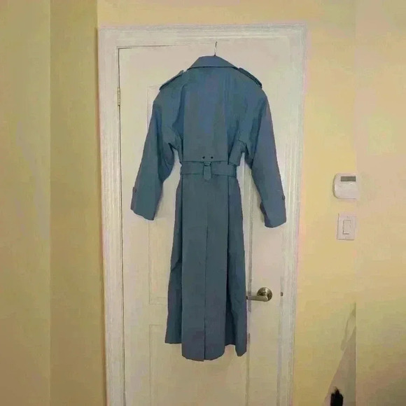 Vintage ladies blue  trenchcoat size medium - Picture 8 of 16